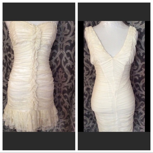 Sweet cream Bebe dresses (2 of them!) - Picture 4 of 8